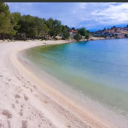 Mobile Dani 80 M To Excellent Beach