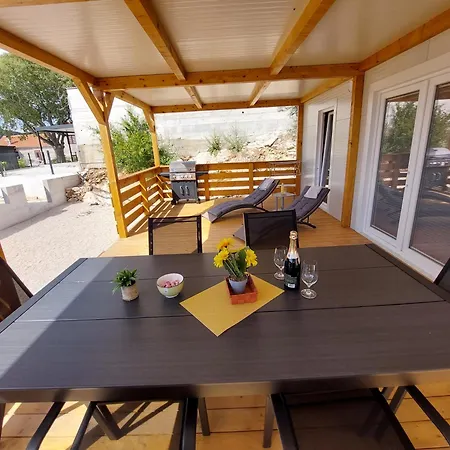 Mobile Dani 80 M To Excellent Beach