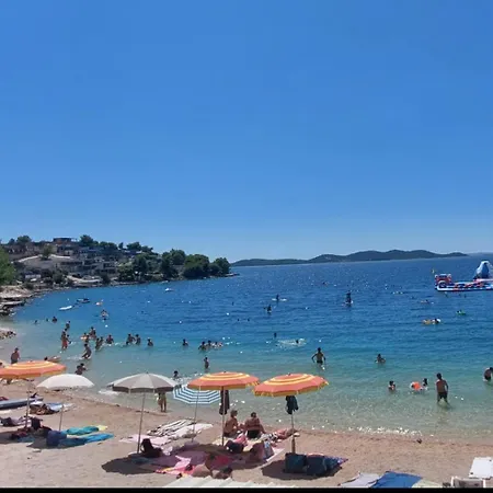 Mobile Dani 80 M To Excellent Beach *
