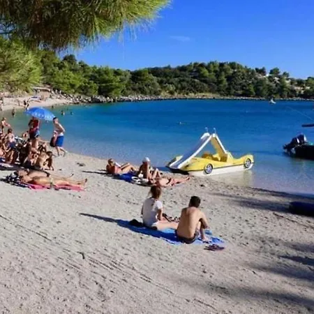 Holiday home Mobile Dani 80 M To Excellent Beach