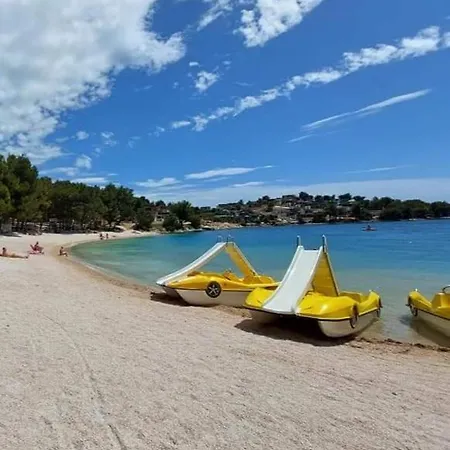 Mobile Dani 80 M To Excellent Beach Drage