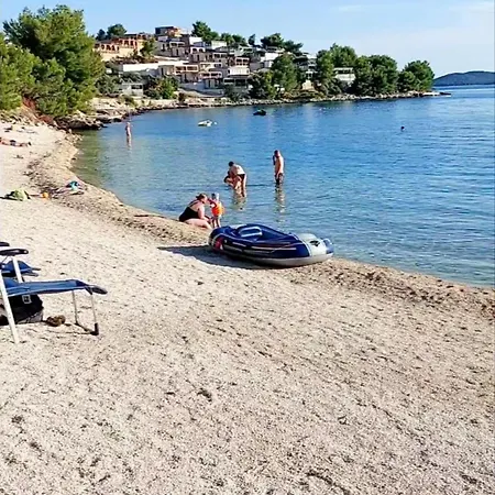 Mobile Dani 80 M To Excellent Beach Drage