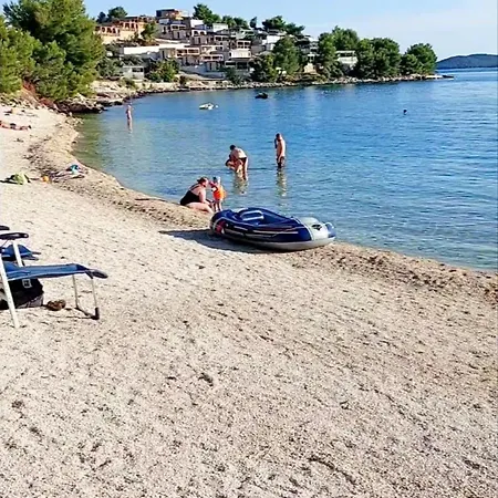 Mobile Dani 80 M To Excellent Beach