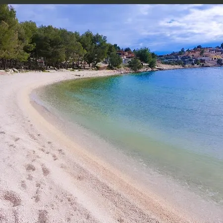 Mobile Dani 80 M To Excellent Beach